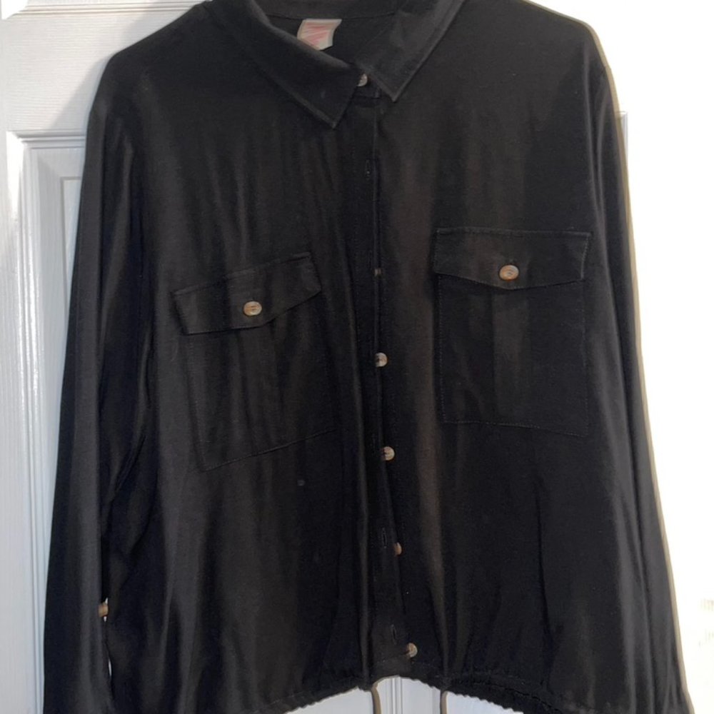 Black button down with cinch waist